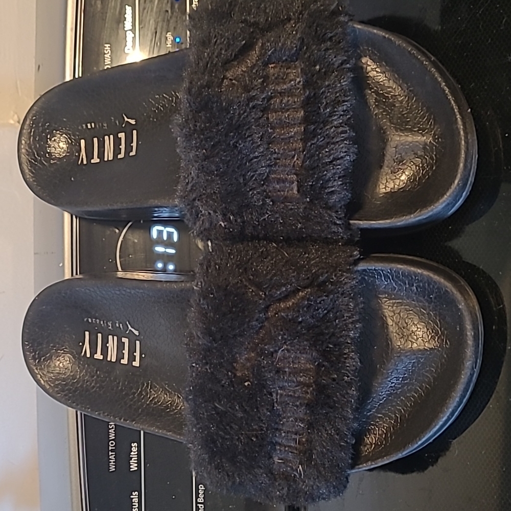 FentyxPuma faux fur slides